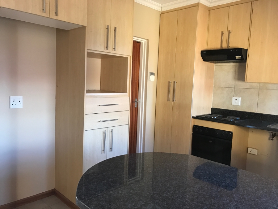 To Let 3 Bedroom Property for Rent in Beacon Bay Eastern Cape
